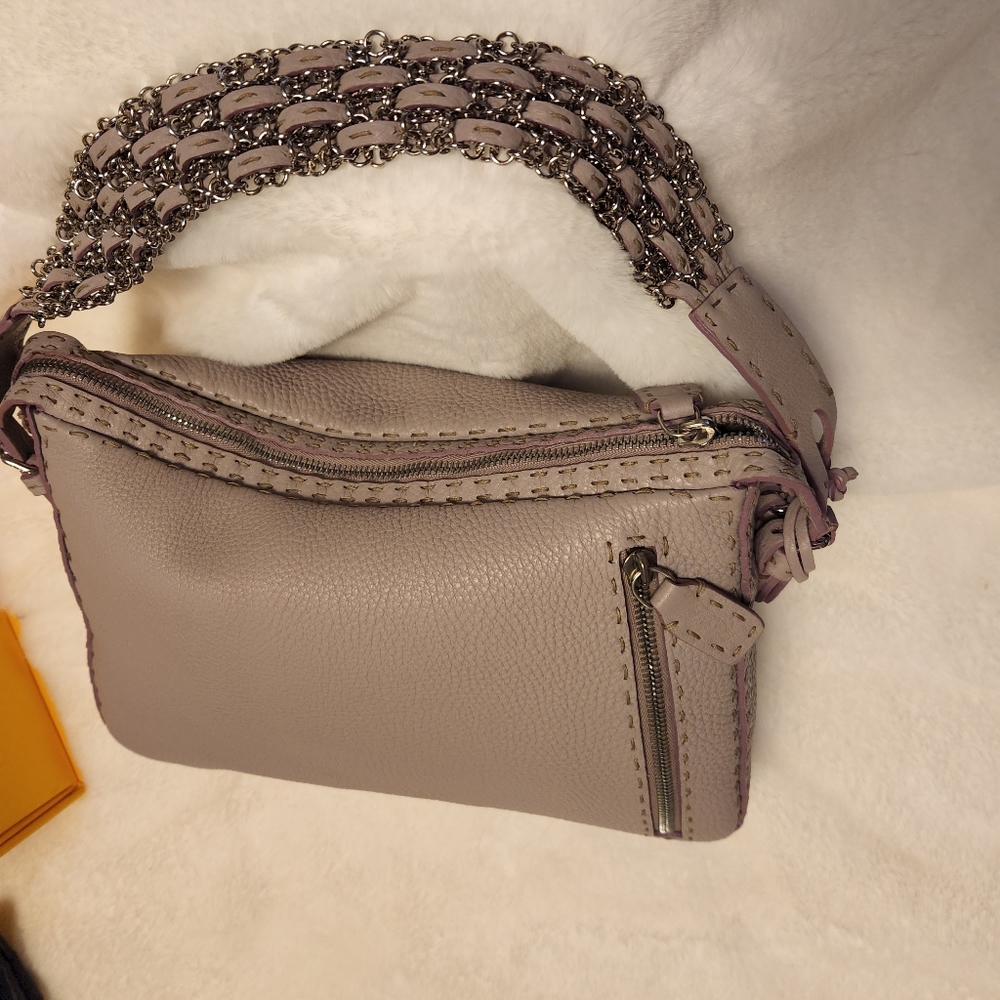 Vintage Fendi Selleria Borsa Lampo bag  in Lilla.